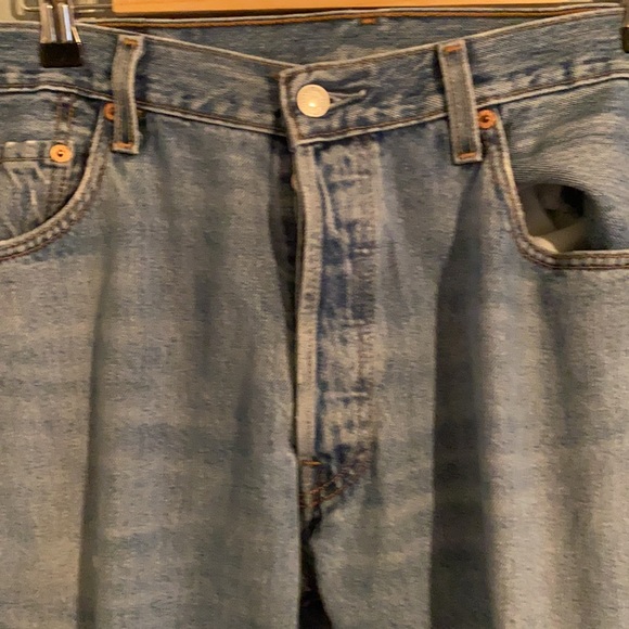 Men’s Gently Worn Levi’s 501 button fly 36x32 - Picture 2 of 6